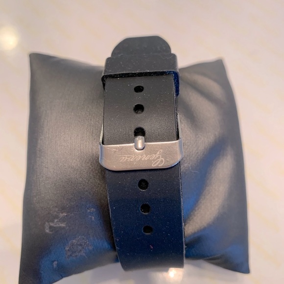 Geneva Fashion Quartz Watch Rhinestone Dial - Picture 3 of 7